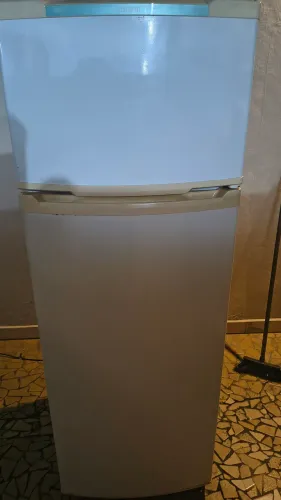 Geladeira Consul 220 volts 350l funcionando perfeitamente ( entrego