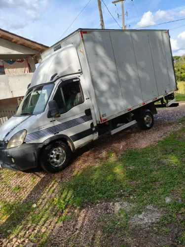 Iveco Daily Chassi 35s14 2P (e5) 2013