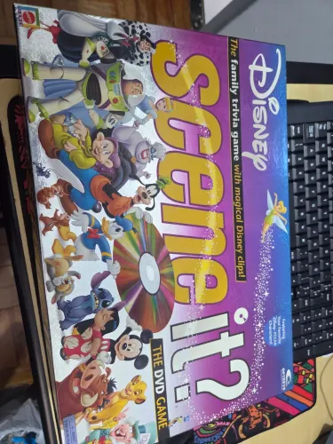 Jogo de Tabuleiro - DISNEY Scene It?
