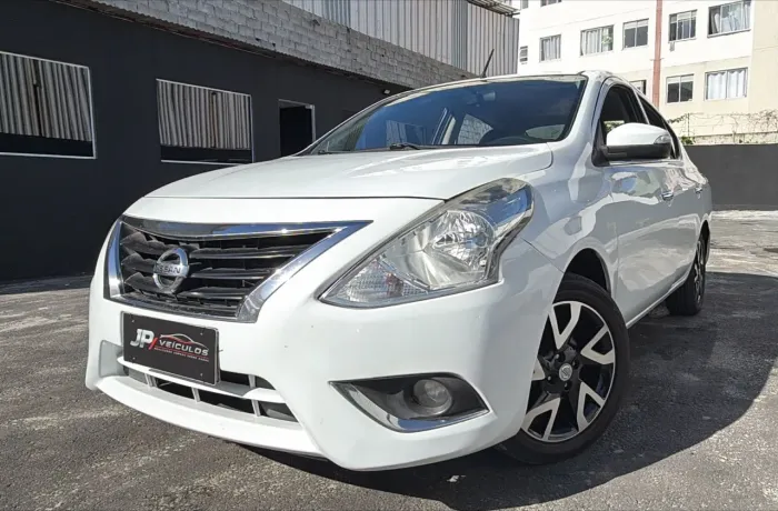 Nissan Versa SL 1.6 16V Flexstart 4P Aut. 2017