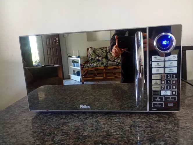 Microondas Philco Espelhado Semi-Novo