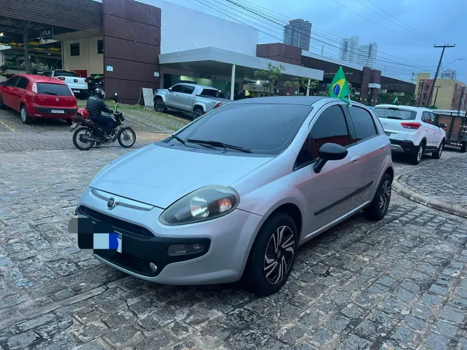 Fiat Punto Attractive Italia 1.4 F.flex 8V 5P 2014
