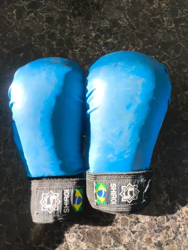 Vendo acessórios de proteção de karatê
