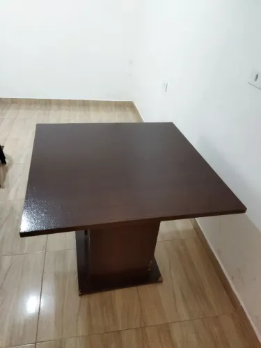 Mesa com 4 cadeiras