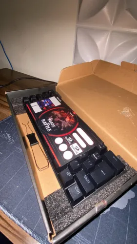 Teclado Gamer REDDRAGON 60%