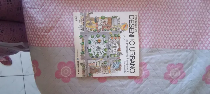 Livro introdução ao desenho urbano Vicente dele rio