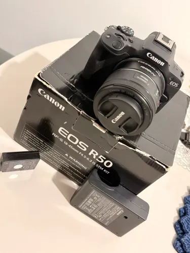 Cânon R50