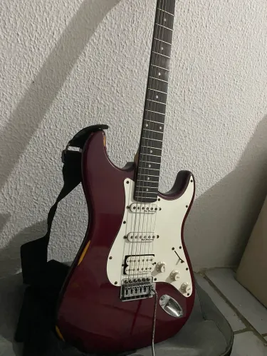Guitarra Giannini Sonic Series Modificada + Case Seizi Armor