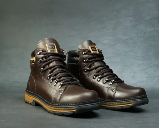 Bota Caterpillar Couro legítimo ?