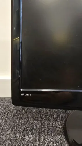 Monitor 18,5" HP L185B LCD Widescreen