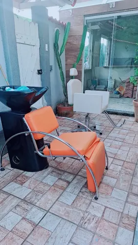Vendo lavatório + cadeira