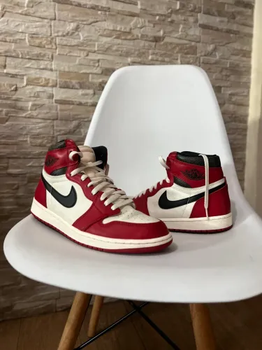 Air Jordan 1 High - Chicago Lost and Found 