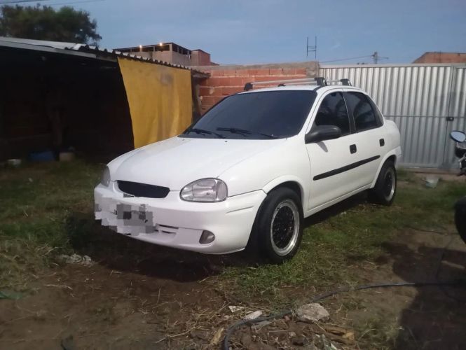 Imagem de Chevrolet Corsa SED Classic Super 1.6 MPFI VHC 8V 2004