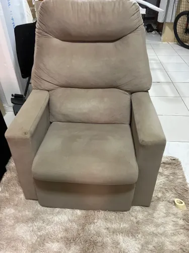 Vende-se poltrona reclinável 600,00