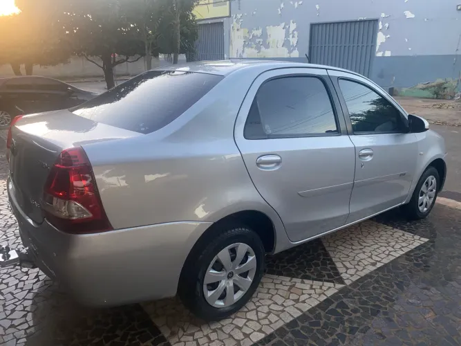 Toyota Etios XS Sedan 1.5 Flex 16V 4P Aut. 2017