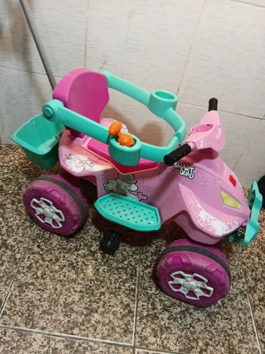 Carrinho de passeio 4 rodas
