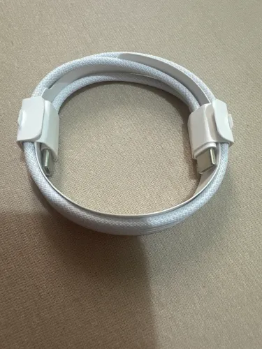 Cabo carregador Apple com usb-c