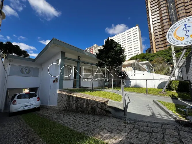 Casa Residencial/Comercial com 5 quartos a venda no Mercês, Curitiba - PR | Confiancce Imó