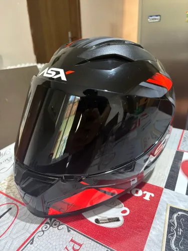 Capacete ASX tamanho 61/62 c/ duas viseiras