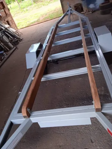 Carretinha pra barco