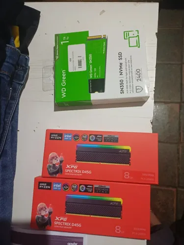 Memórias ddr4 e monitor 27'