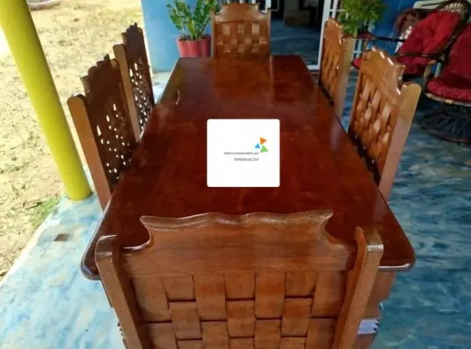 Mesa rústica trançada
