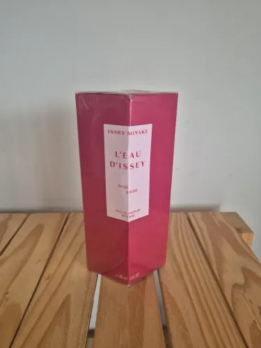 Perfume Leau dissey rose e rose 90ml