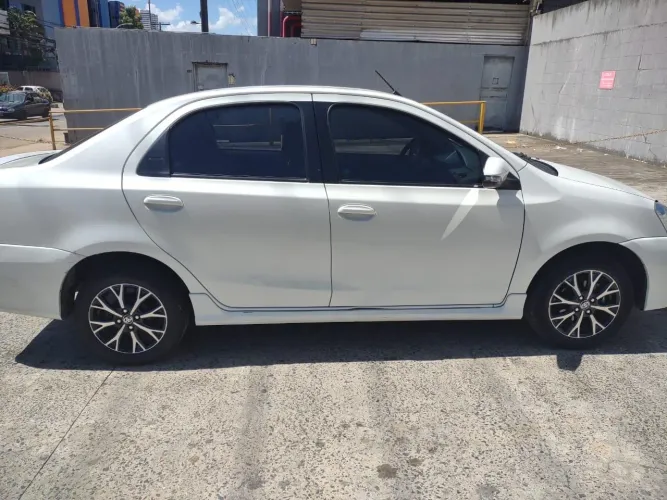 Toyota Etios Platinum Sed. 1.5 Flex 16V 4P Aut. 2018
