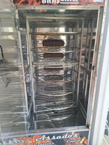 Vendo máquina de assar frango