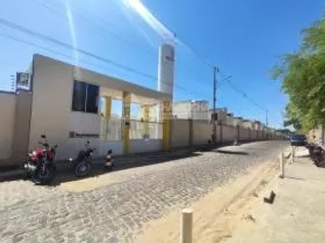 Excelente Casa/Condomínio a venda em TERESINA