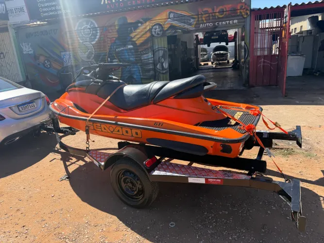 Jet ski