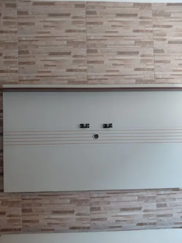 RACK COM PAINEL