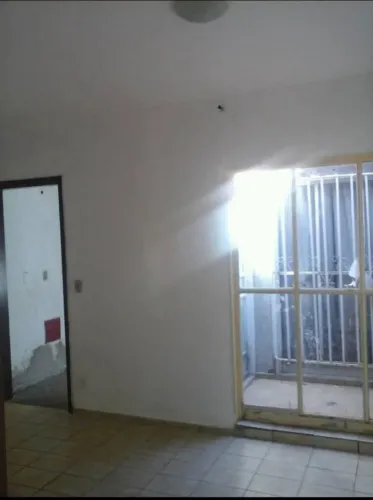 Não tem garagem e nem varanda. Aceito pets Direto com o dono comercial 9 leste