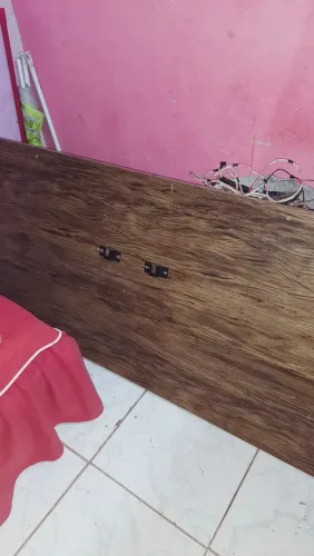 Vendo painel de TV e um berço portátil