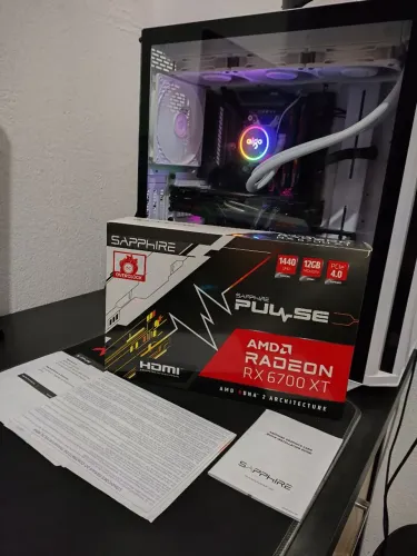 Placa de vídeo RX 6700 XT OC 12GB Sapphire Pulse (com lacre, caixa e nota)