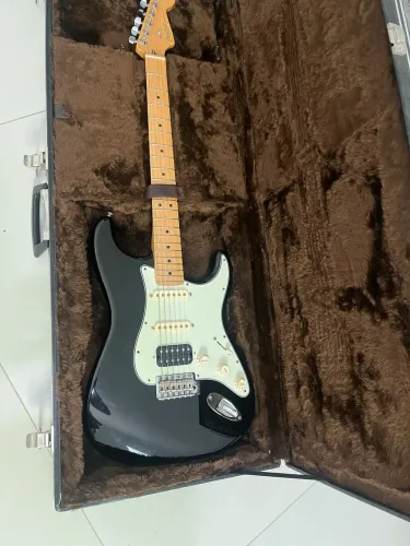 Guitarra Fender American Professional