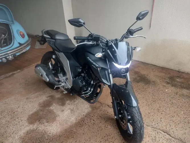 MOTO YAMAHA - FZ25 / COR PRETA / 2022/2023.