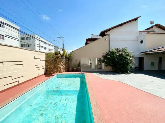 Imóvel para aluguel e venda com 700 metros quadrados com 5 quartos em Centro - Guarapari -