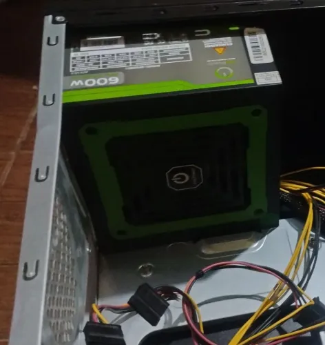 Fonte real 600w troco por um ventilador grande
