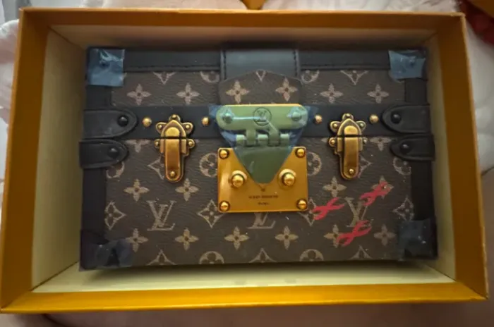 Bolsa petite malle louis vuitton premium na caixa com certificado e alça