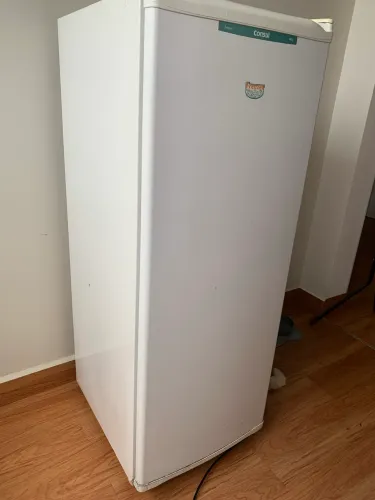 Freezer Cônsul vertical 166L