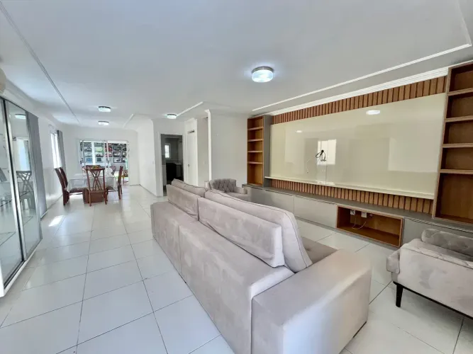 Casa Duplex em Condomínio Fechado no Eusébio com 3 Suítes, 3 vagas e Lazer Completo