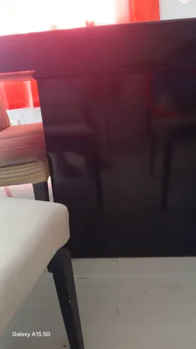 Mesa de jantar.