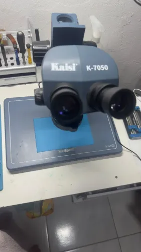 MICROSCÓPIO PROFISSIONAL KAISI K-7050 - COMPLETO
