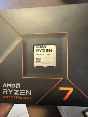 Processador AMD Ryzen 7 7700X Box (AM5/8 Cores/16 Threads/5.4GHz/40MB Cache/Radeon Graphic