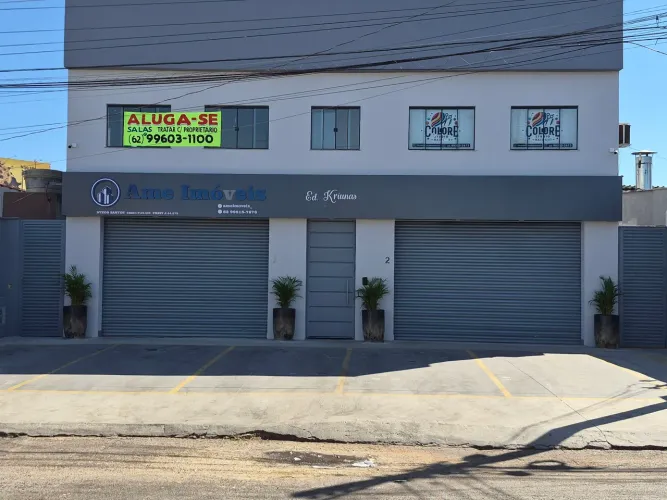 Aluga-se salas comerciais de 35 e 45 m2