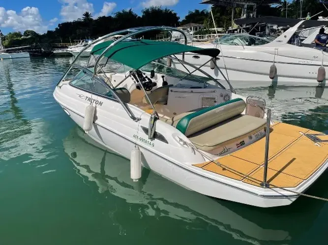 Lancha Triton open 240