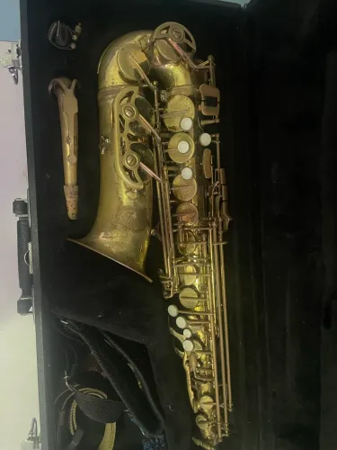 Sax Alto Júpiter 567 usado- tem conversa no valor