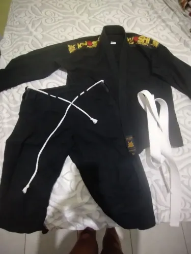 Kimono  semi novo 