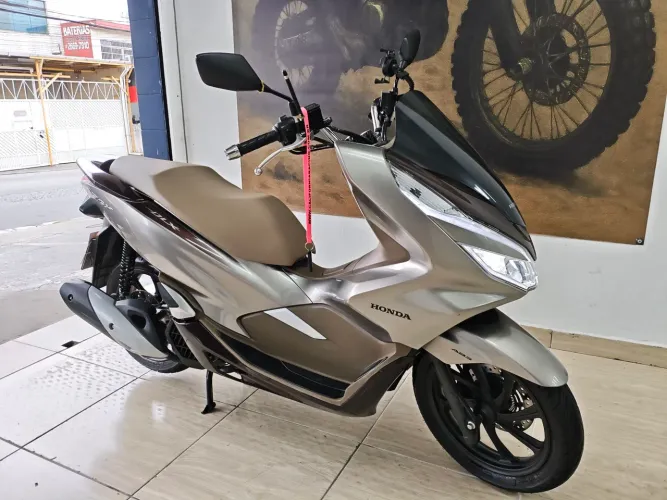 HONDA PCX/DLX 150 2022 - MOTO EM EXCELENTE ESTADO